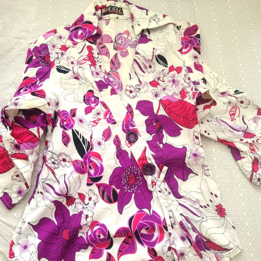 Women top